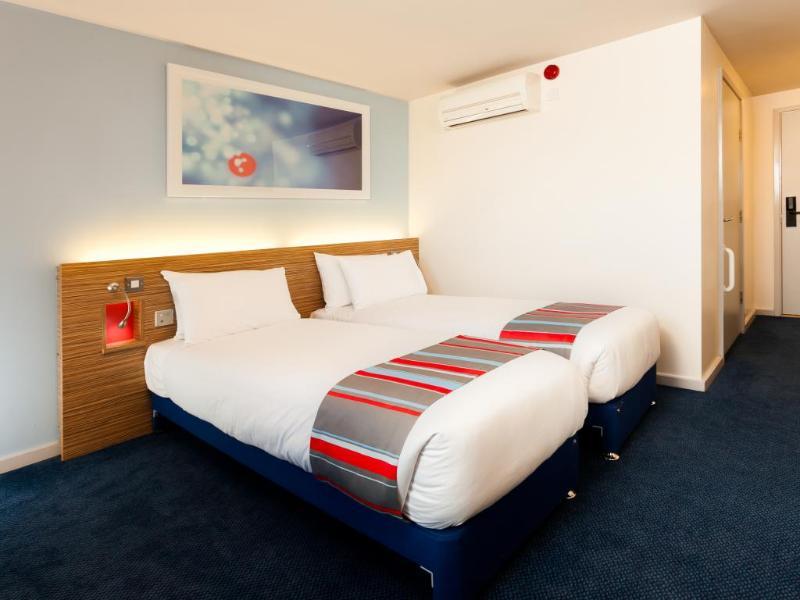 Travelodge Glossop Eksteriør bilde